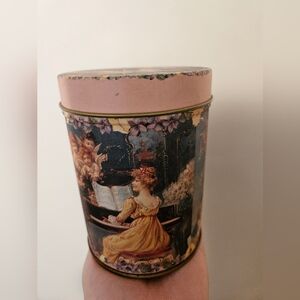 Mystery Jewelry/accesories Jar In Vintage Decorative Tin